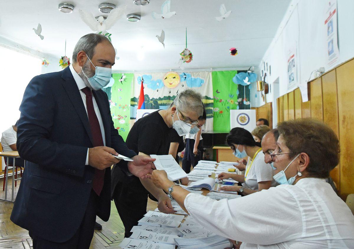 Pashinyan’s Landslide Win in Snap Preliminary Elections is Confirmed as Opposition Challenges the Results